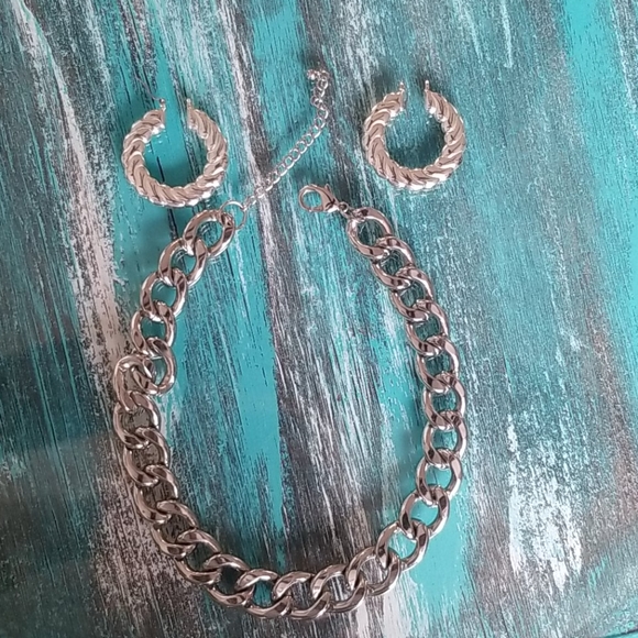 Silver Chunky Necklace and Earrings - Picture 1 of 1